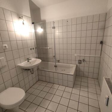 Foto - Provisionsfrei: 3-Zimmer-DG-Wohnung mit Balkon in Eschborn