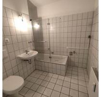 Provisionsfrei: 3-Zimmer-DG-Wohnung mit Balkon in Eschborn