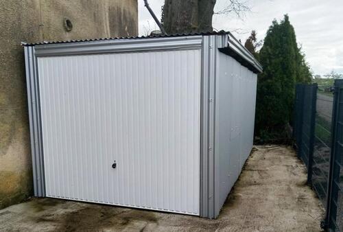 Foto - Garage Stellplatz Halle Lagerraum Auto Boot Wohnwagen Motorrad