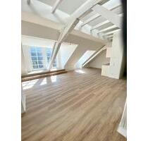 Außergewöhnliche 1-Zimmerwohnung im Dachgeschoss - Fahrstuhl vorhanden frei ab 01.04.2026 - Hann. Münden