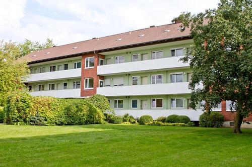 Foto - 2 Zimmer Wohnung mit Balkon+ Badewanne+Keller+DB Masurenring