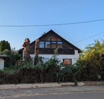 Großes Haus in ruhiger Lage - 199.000,00 EUR Kaufpreis, in Eppelborn (PLZ: 66571)