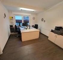 Büroräume im Herzen von Uedem - 600,00&nbsp;EUR Kaltmiete, ca.&nbsp; 60,00&nbsp;m&sup2; in Uedem (PLZ: 47589)
