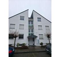 2 Zimmer DG Wohnung mit Einbauküche und Stellplatz - Gütersloh