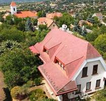 Einfamilienhaus mit Panoramablick auf den Velencer See in Sukoró - Freudenberg