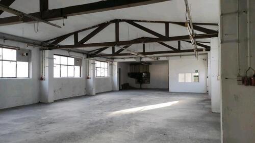 Foto - vermiete Halle Lager hell - 1.000,00&nbsp;EUR Kaltmiete, ca.&nbsp; 280,00&nbsp;m&sup2;