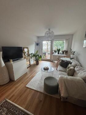 Foto - Zentrale 1-Zimmer-Wohnung mit großem Balkon