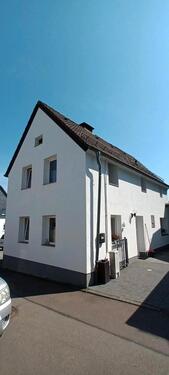 Foto - 82Qm Wohnhaus + 34 Qm Nebengebäude zu vermieten