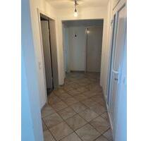 Helle 3-Zimmer-Dachgeschosswohnung – neu saniert mit Balkon - Rechberghausen