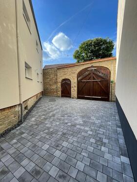 Foto - Helle & sanierte 4-Zimmer-Wohnung mit Garage und Hof in Wiesbaden