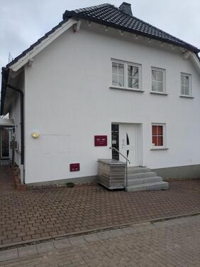 Foto - Modernes Wohn- und Geschäftshaus Arztpraxis