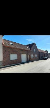 Foto - Wohnhaus mit Nebengebäuden und Garage (Werkstatt)