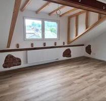 Helle 3,5 Zimmer DG Wohnung - 1.400,00&nbsp;EUR Kaltmiete, ca.&nbsp; 89,00&nbsp;m&sup2; in Pfinztal (PLZ: 76327)