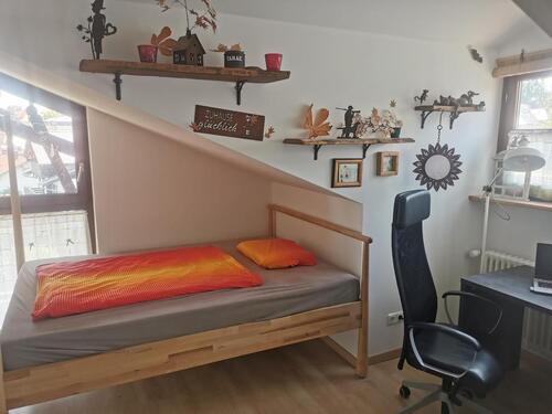 Foto - Zimmer in 2er WG - zentral - DG mit Seeblick (3 Zi Wohnung)