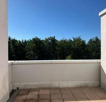 Lichtdurchflutete 2,5 Zimmer-Wohnung mit Süd-Dachterrasse - Neubiberg