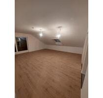 DG-Mietwohnung 98 m² 3-Zimmer Wohnung + Küche Bad und Gästeklo - Pfalzgrafenweiler