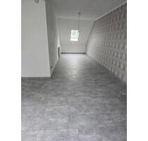 Dachgeschoss Wohnung 4 ZKB zu Vermieten - Kassel Philippinenhof-Warteberg