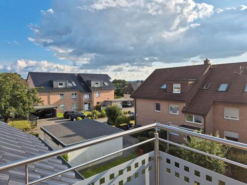Foto - Ruhige 2-Zimmer-Dachgeschosswohnung 60m² Barrierefrei Loggia