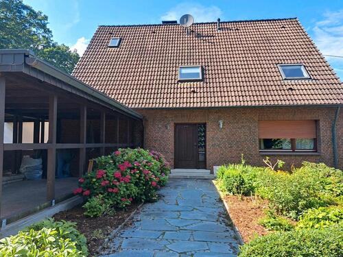 Foto - Zweifamilienhaus mit Einliegerwohnung Menden Halingen Waldrand