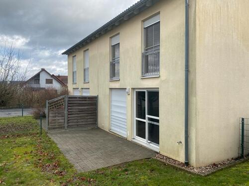 Foto - Doppelhaushälfte mit großem Garten und Garage