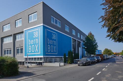 Foto - LogistikLagerWerkstattPraxis: Vielseitige Gewerbefläche in Frankfurt – Nieder-Eschbach