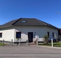 Einfamilienhaus mit Wintergarten und Garage - Stetten