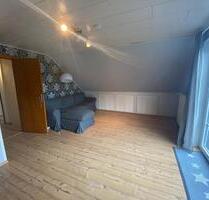 Gemütliche 3 Zimmer Dachgeschoss Wohnung - Pahlen