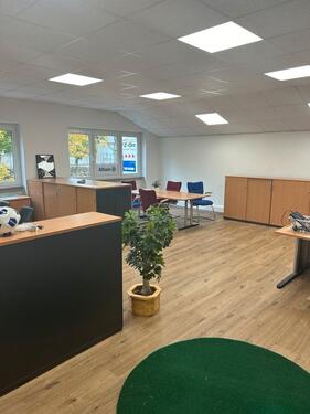Foto - Bürofläche in Hückeswagen - 650,00&nbsp;EUR Kaltmiete, ca.&nbsp; 120,00&nbsp;m&sup2;