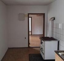 3 ZKB helle Wohnung auf dem Land mit Ofenheizung - Salzatal