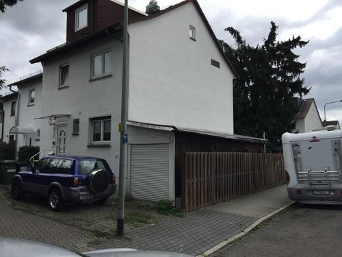 Foto - Reiheneckhaus in Frankfurt-Main Stadtteil Dornbusch Eschersheim