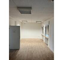 Gewerberäume Praxis - 700,00 EUR Kaltmiete, in Menden (Sauerland) (PLZ: 58710) Berkenhofskamp