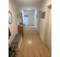 Attraktive 3,5 Zimmer-Dachgeschosswohnung in Pfaffenhofen - Pfaffenhofen an der Ilm