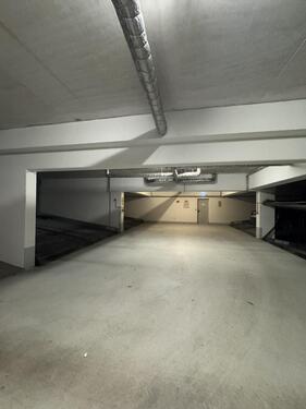Foto - Parkstress? Kennen wir nicht. Duplex-Stellplatz in Schwabach verfügbar! Sicher und bequem parken!