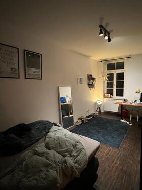 Foto - Teil möbliertes Zimmer in schöner Altbau WG Mannheim Quadrate