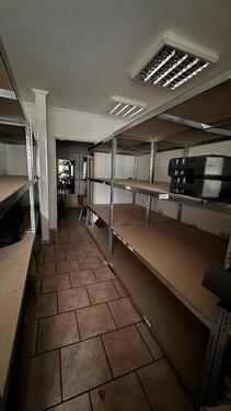 Foto - Kleines Lager mit Toilette in Kaarst - Stadtmitte