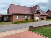 Foto - Einfamilienhaus mit Einliegerwohnung