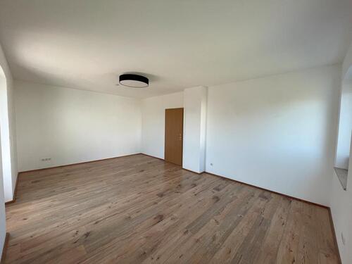 Foto - Etagenwohnung zur Miete in Oberschneiding