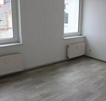 Renovierte Zweiraumwohnung in der Friedrichstraße sofort zu vemieten - Köthen (Anhalt)
