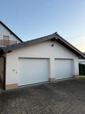 Foto - Stellplatz Garage zu vermieten – Elektrische Rolltore & Strom –