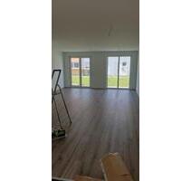 Reihenmittelhaus Bj.2018 mit Keller und Garten - Adelsdorf