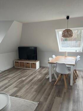 Foto - Ruhige 3 Zimmer Dachgeschosswohnung