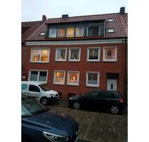 Großzügige Innenstadtwohnung mit Balkon über den Dächern von EMD - Emden Tholenswehr