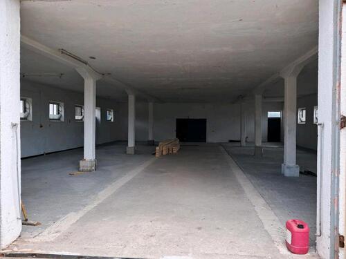 Foto - Lagerhalle zu vermieten - 650,00&nbsp;EUR Kaltmiete, ca.&nbsp; 3,00&nbsp;m&sup2;