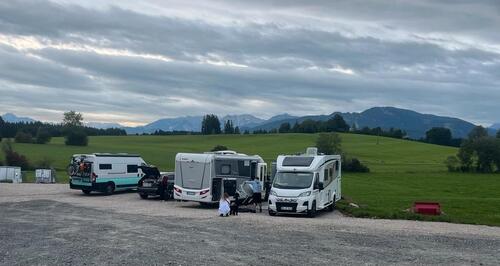 Foto - Wohnmobilstellplatz Wohnmobil Stellplatz Bauernhof
