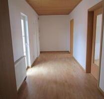 Helle 83 qm-Wohnung im 1. Stock zu vermieten Frei ab 01. März 26 - Weng Hinzlbach