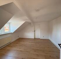 Neu renovierte 2 Zimmer Wohnung mit Balkon - Glauchau