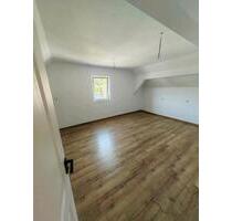 Neu renovierte Wohnung! ✨️✨️✨️ - 850,00&nbsp;EUR Kaltmiete, ca.&nbsp; 140,00&nbsp;m&sup2; in Bad Berleburg (PLZ: 57319)