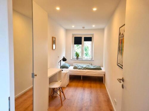 Foto - WG Zimmer in 2er WG neu renoviert und möbliert