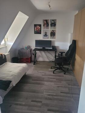 Foto - Schöne 3-Zimmer-DG-Wohnung in Rüsselsheim