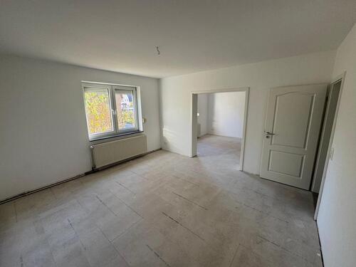 Foto - Helle, sanierte 3 Raum-EG-Wohnung Balkon und Garage